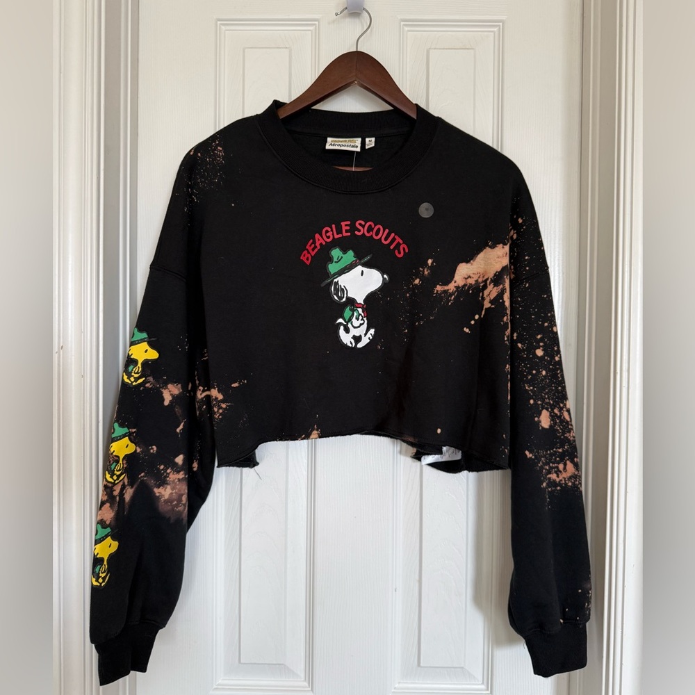Aeropostale Black Peanuts Snoopy Graphic Sweatshirt